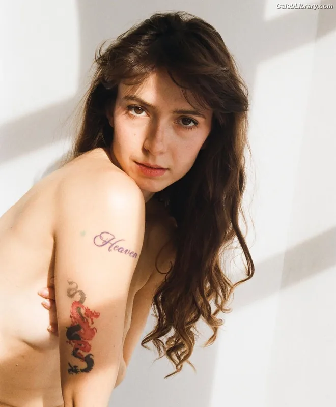 Anjelica Bette Fellini photo 16 of 62