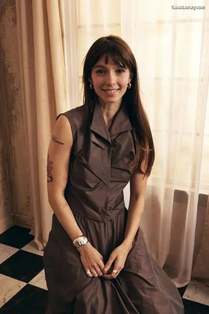 Anjelica Bette Fellini photo 19 of 62