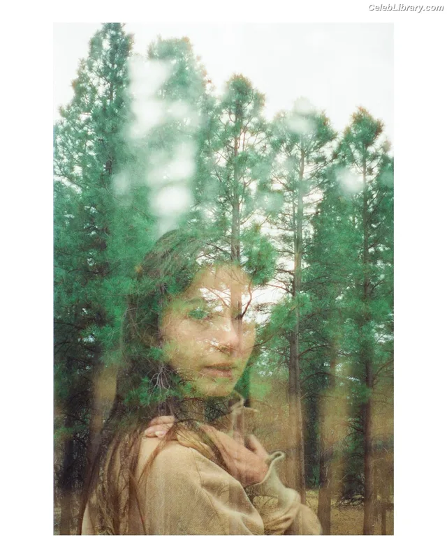 Anjelica Bette Fellini photo 9 of 62