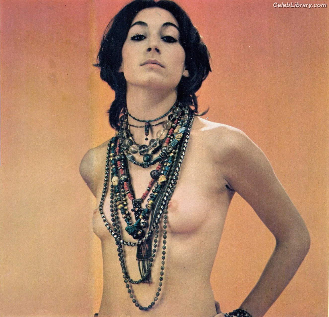 Anjelica Huston photo 1 of 35