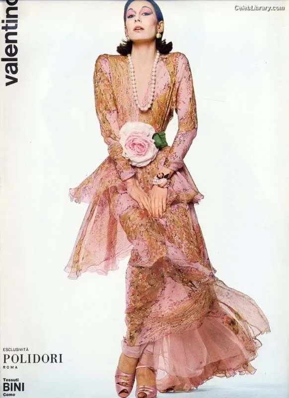 Anjelica Huston photo 10 of 35