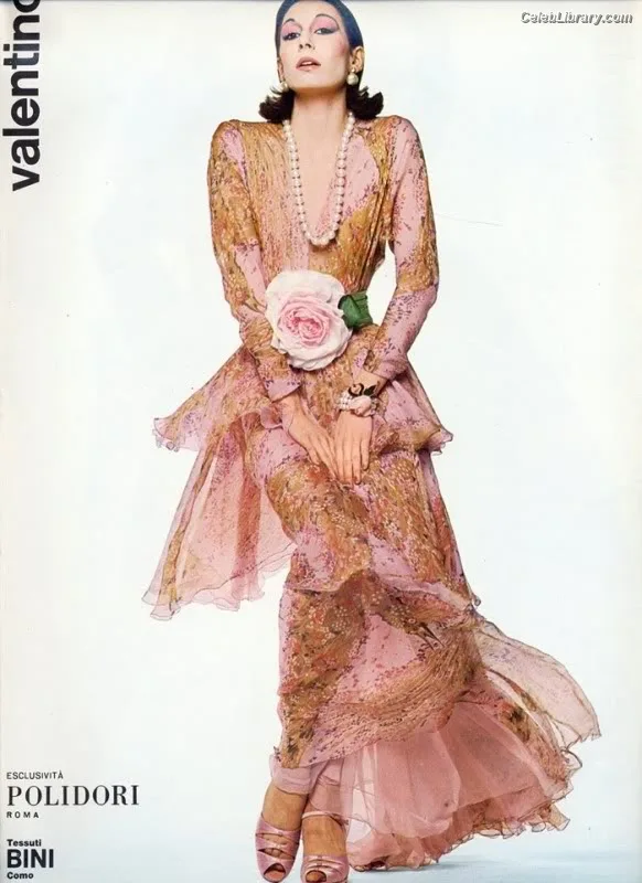 Anjelica Huston photo 10 of 36