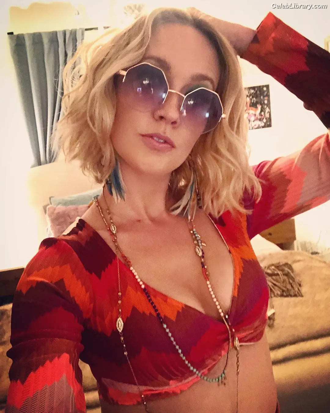 Anna Camp photo 17 of 161