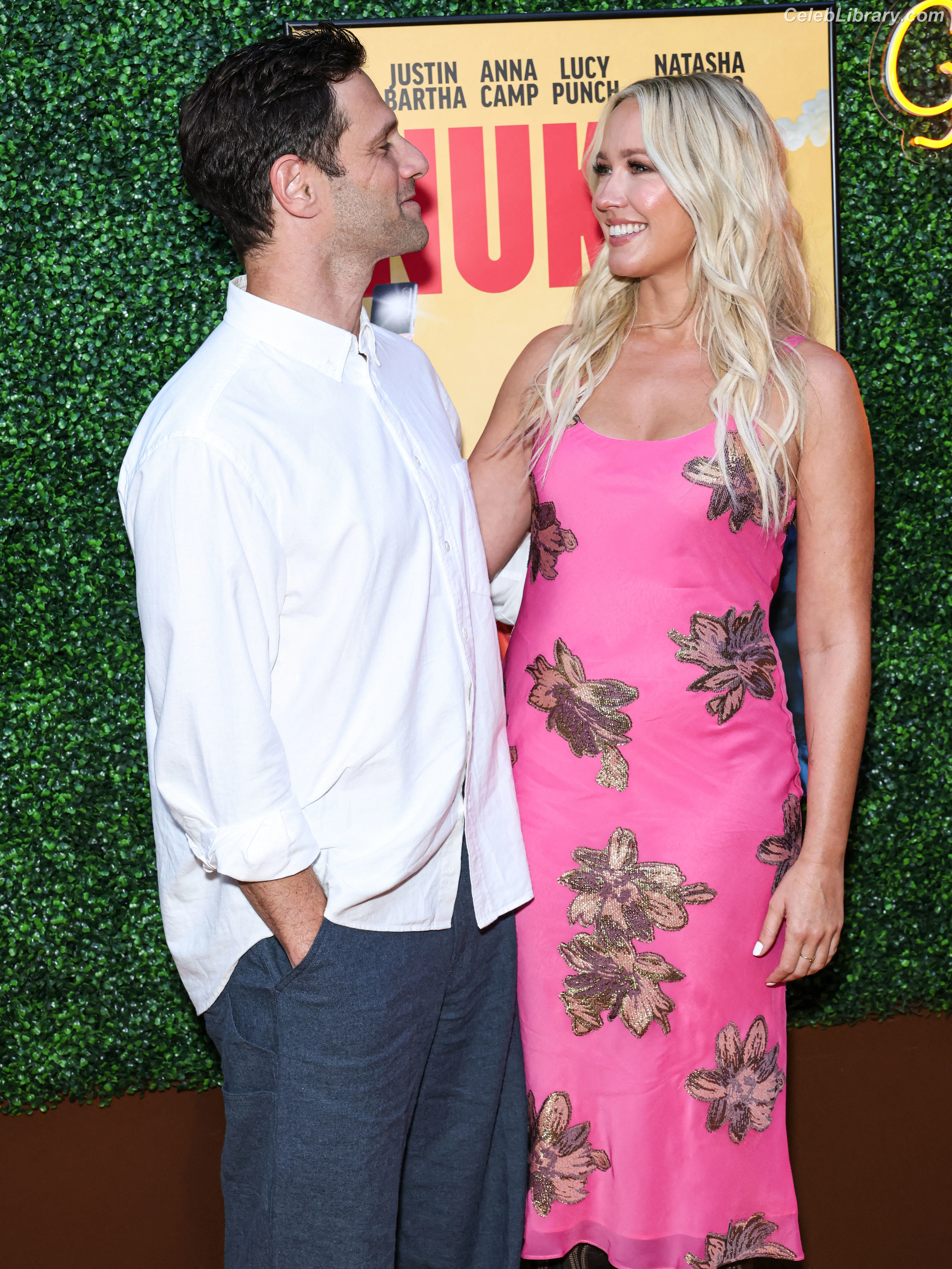 Anna Camp photo 10 of 161