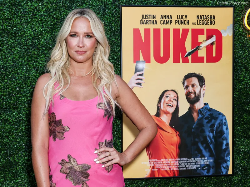 Anna Camp photo 22 of 161