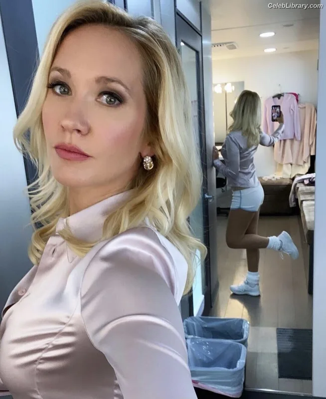 Anna Camp photo 3 of 161