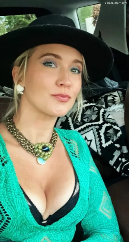 Anna Camp photo 4 of 161