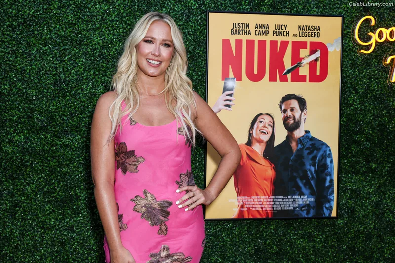 Anna Camp photo 1 of 161