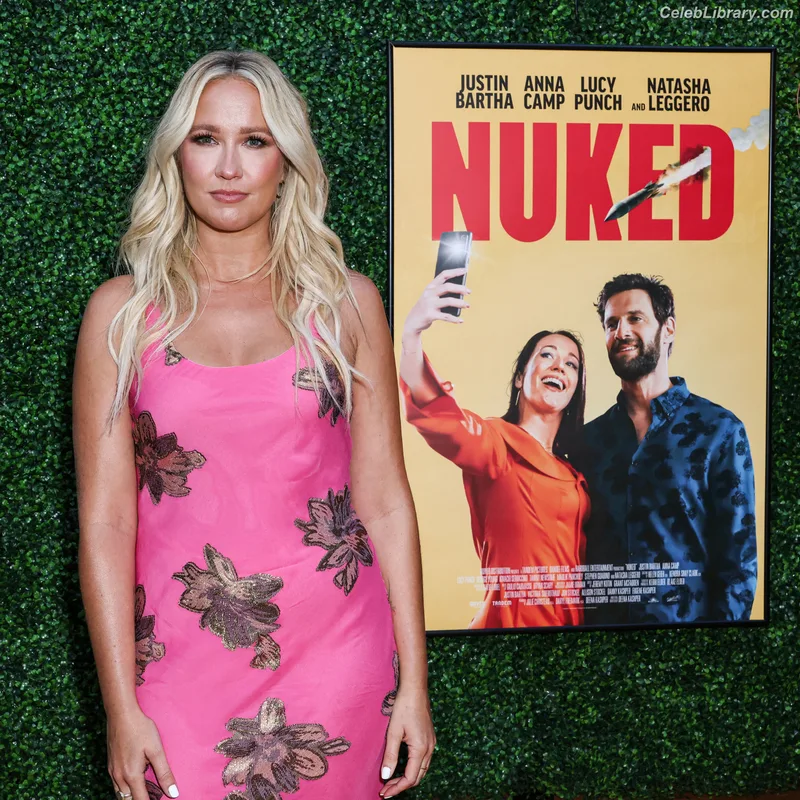 Anna Camp photo 12 of 161