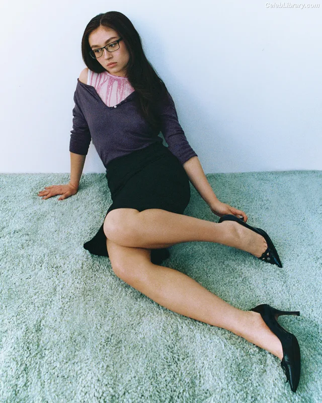 Anna Cathcart photo 14 of 238