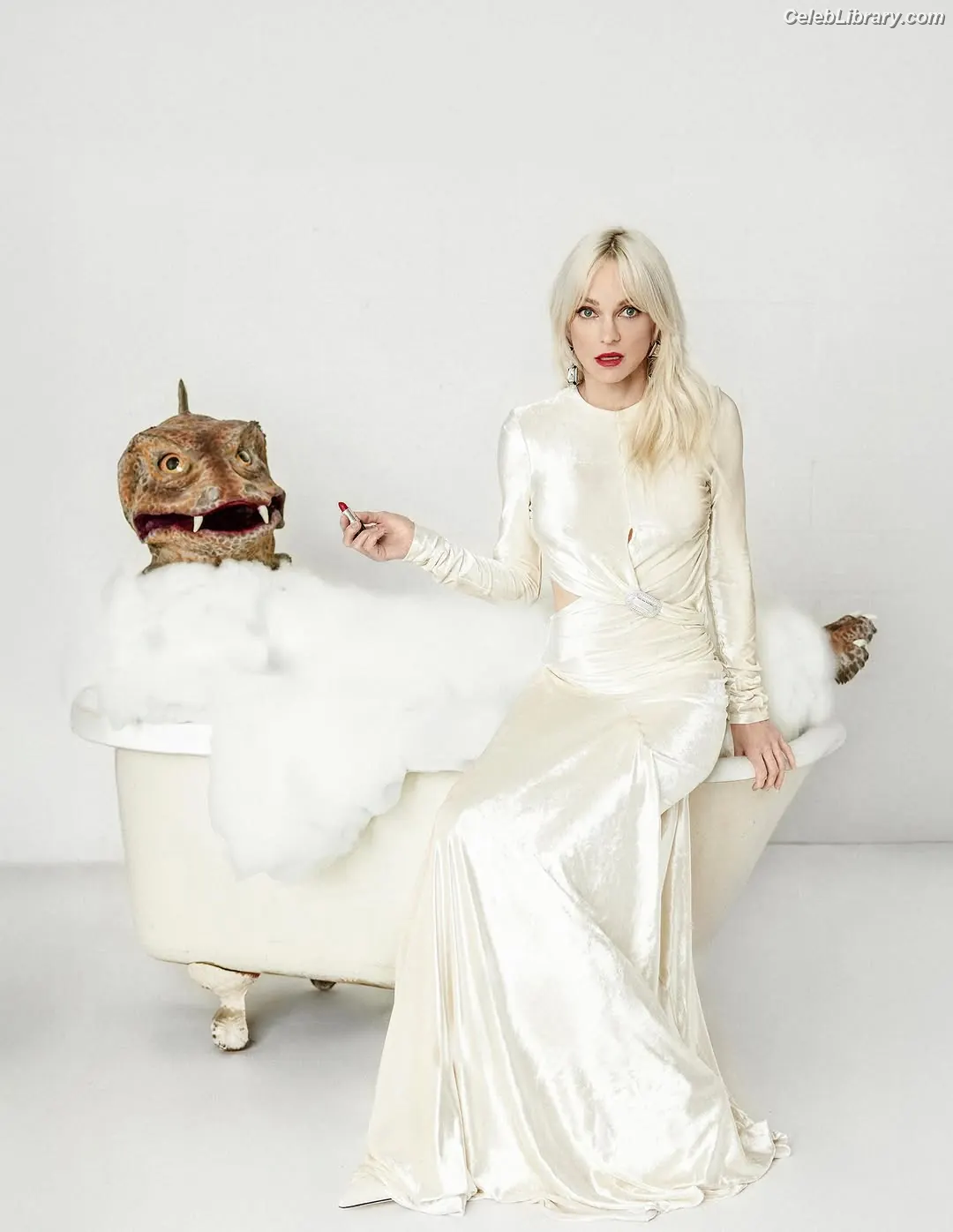 Anna Faris photo 18 of 82