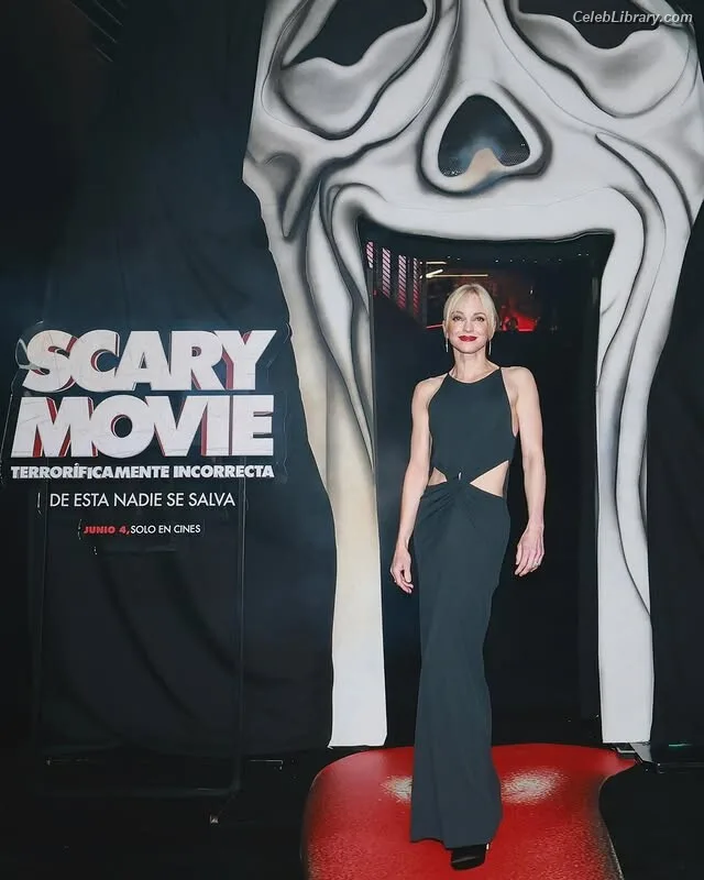 Anna Faris photo 9 of 83