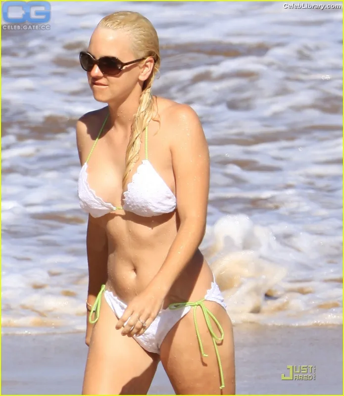 Anna Faris photo 23 of 83
