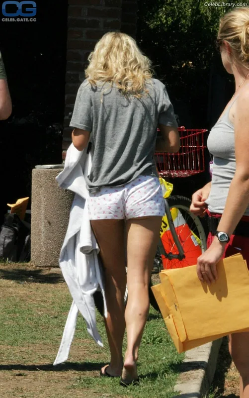 Anna Faris photo 3 of 83
