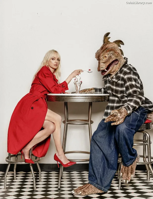 Anna Faris photo 14 of 83