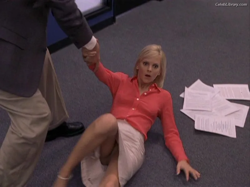 Anna Faris photo 9 of 83