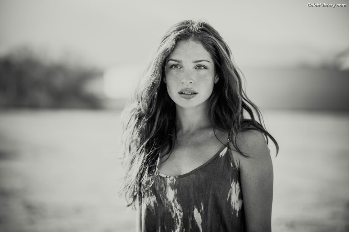 Anna Hopkins photo 3 of 68