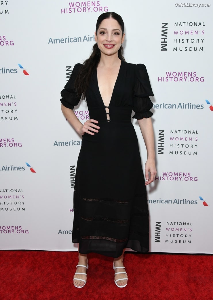 Anna Hopkins photo 5 of 68