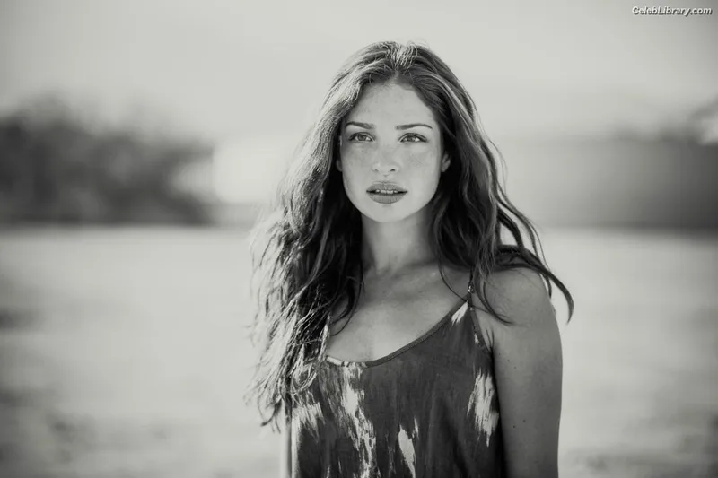 Anna Hopkins photo 3 of 68