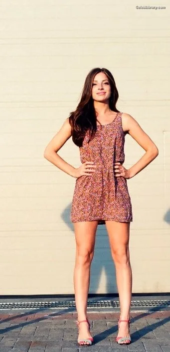 Anna Hopkins photo 9 of 68