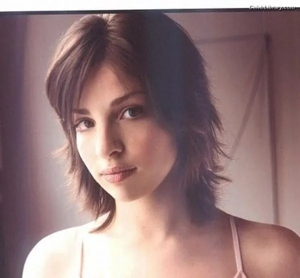 Anna Hopkins photo 16 of 68