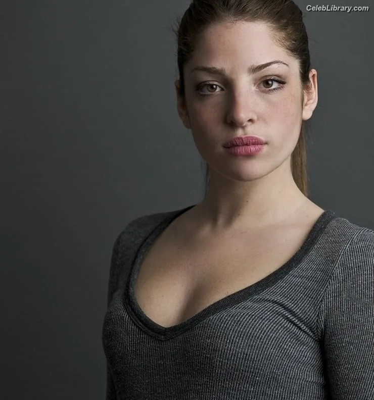 Anna Hopkins photo 3 of 68