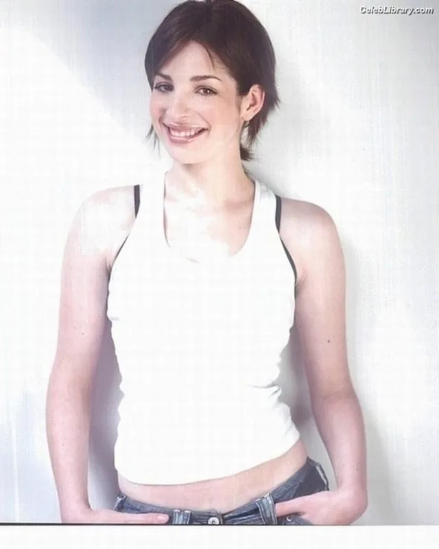 Anna Hopkins photo 9 of 68
