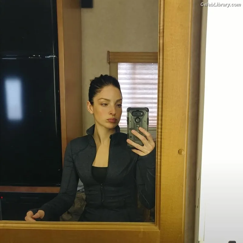 Anna Hopkins photo 1 of 68