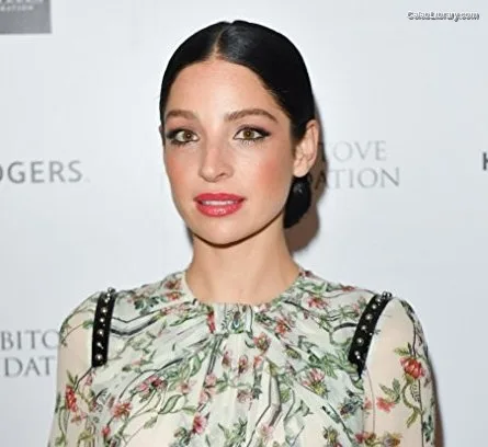 Anna Hopkins photo 17 of 68