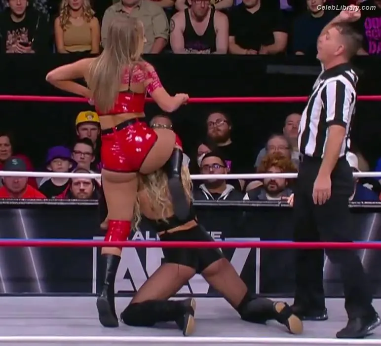 Anna Jay photo 11 of 843