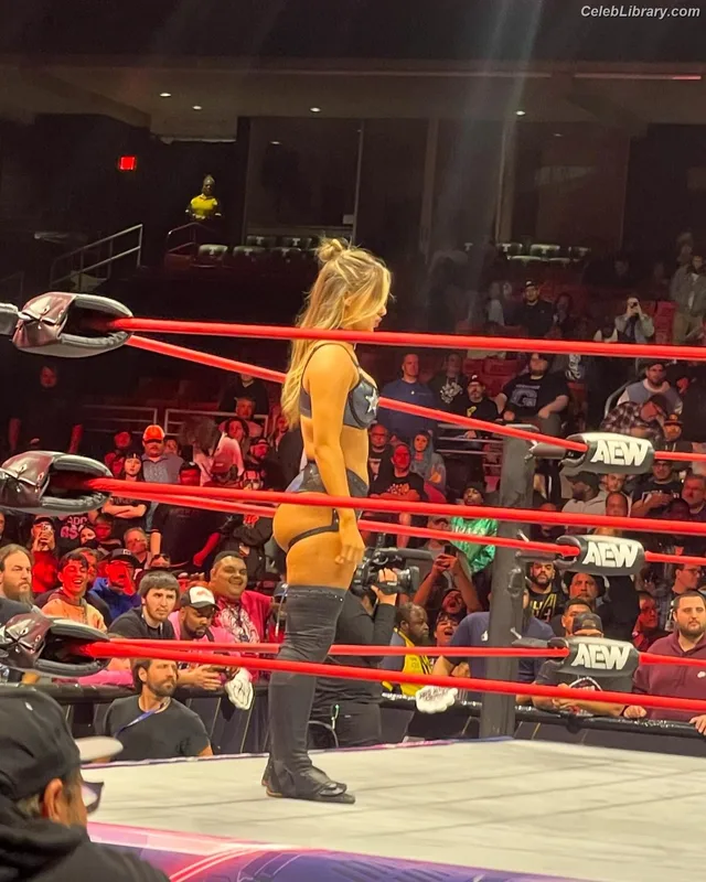 Anna Jay photo 6 of 845