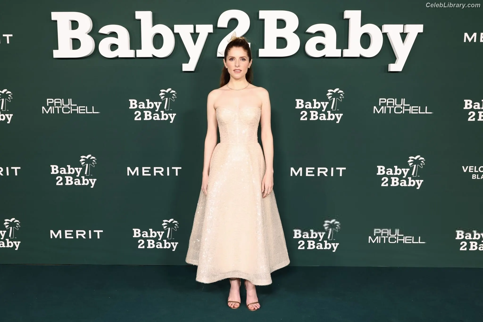 Anna Kendrick photo 11 of 1723