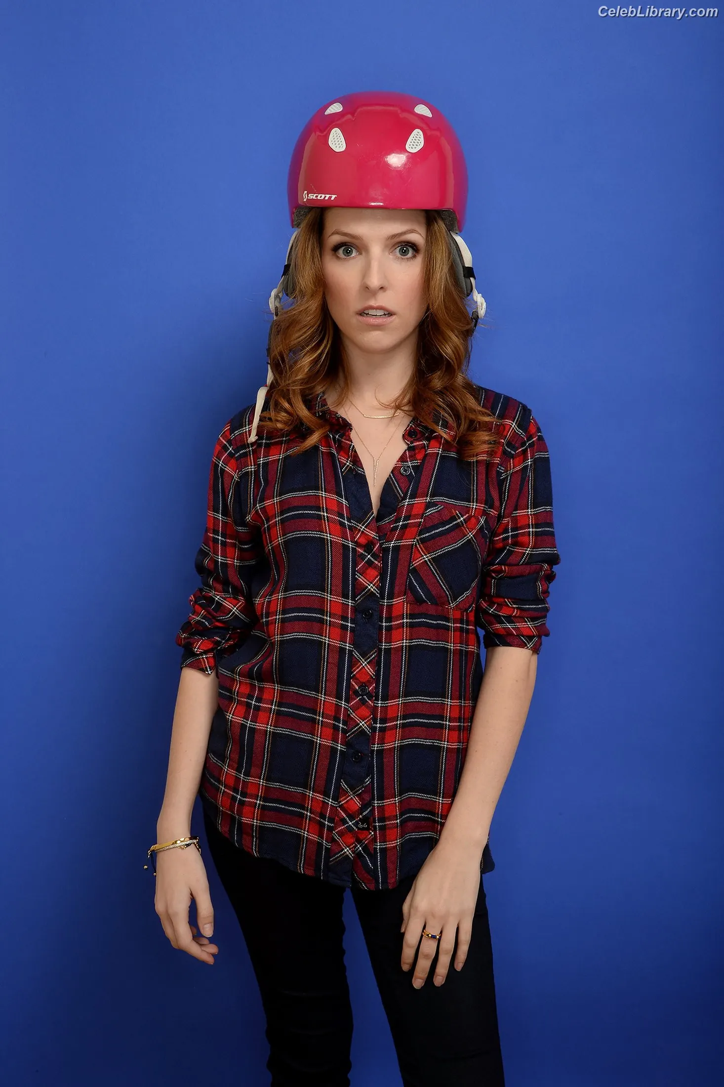 Anna Kendrick photo 9 of 1723