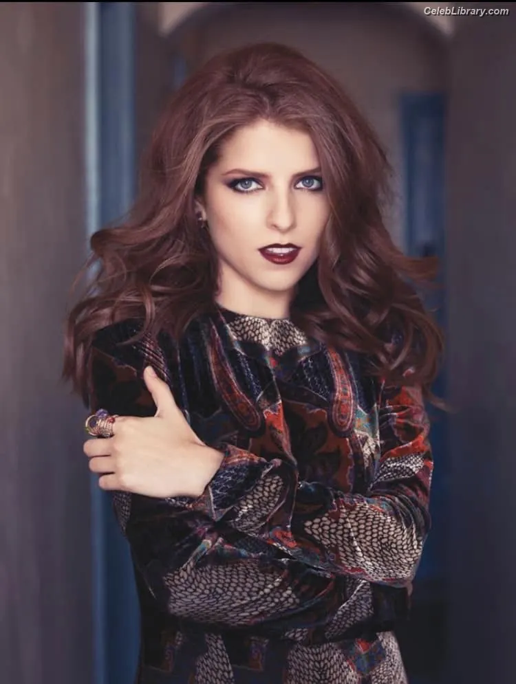 Anna Kendrick photo 18 of 1723