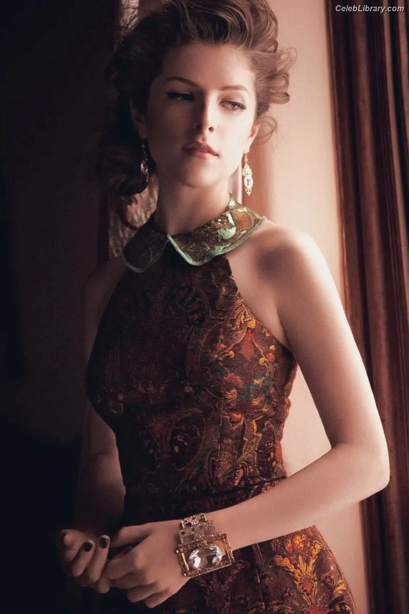 Anna Kendrick photo 24 of 1723