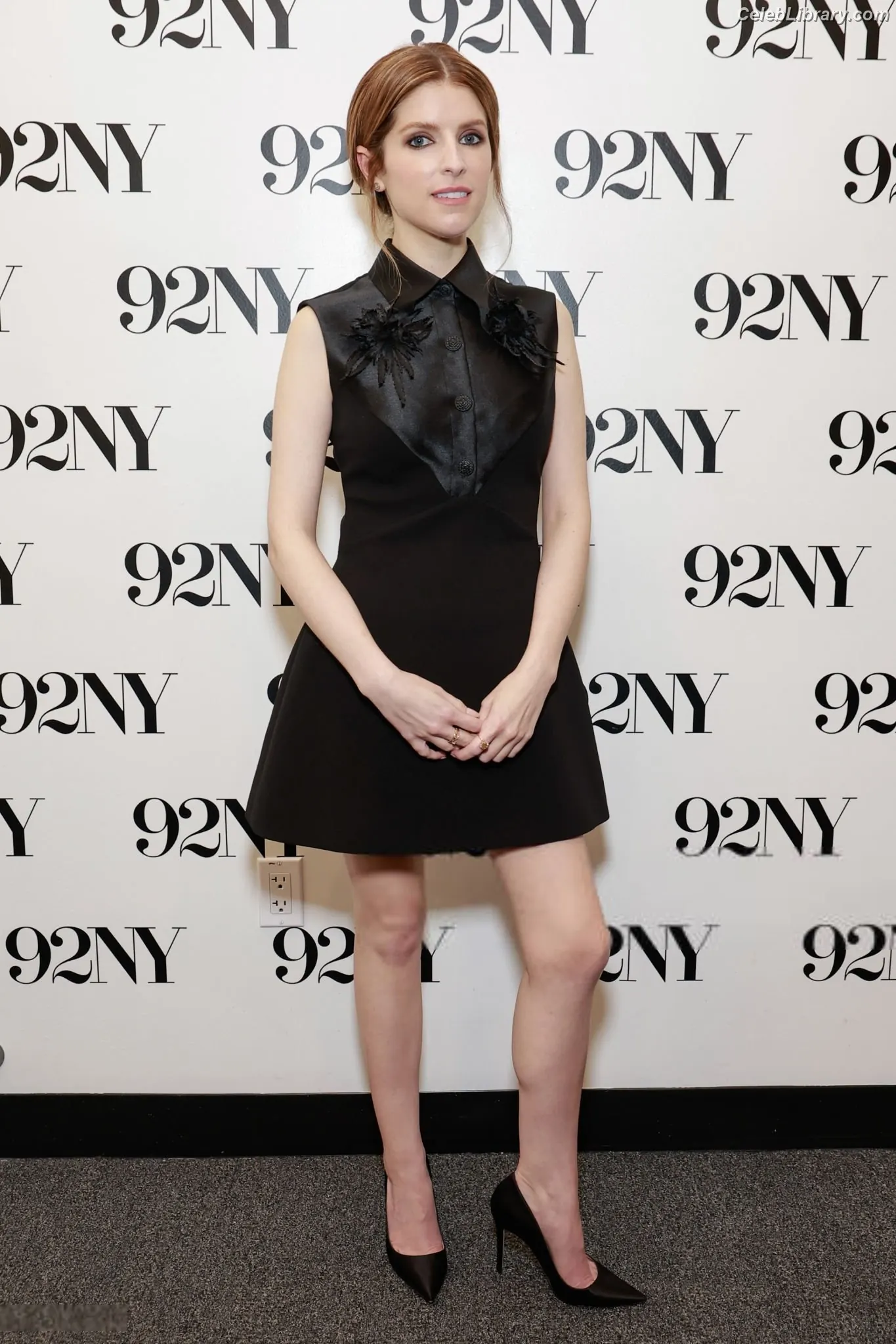 Anna Kendrick photo 3 of 1723