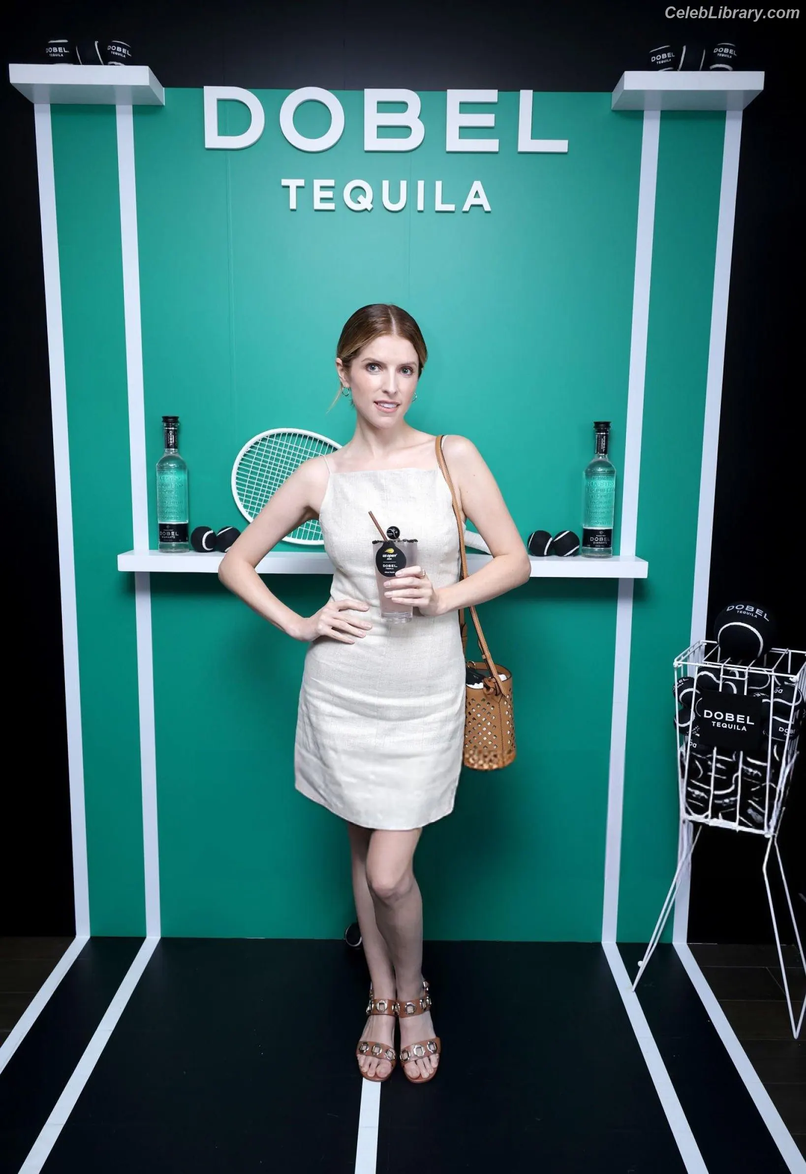 Anna Kendrick photo 16 of 1723