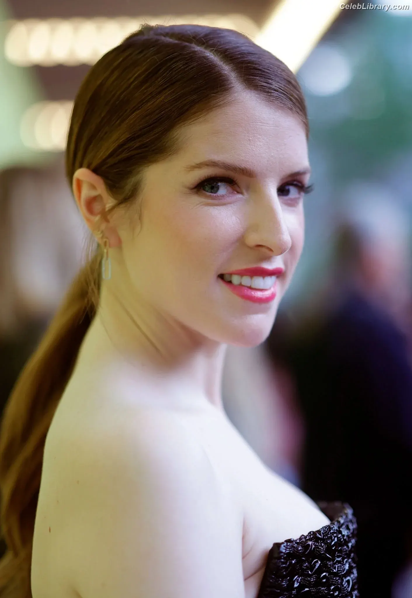 Anna Kendrick photo 22 of 1723