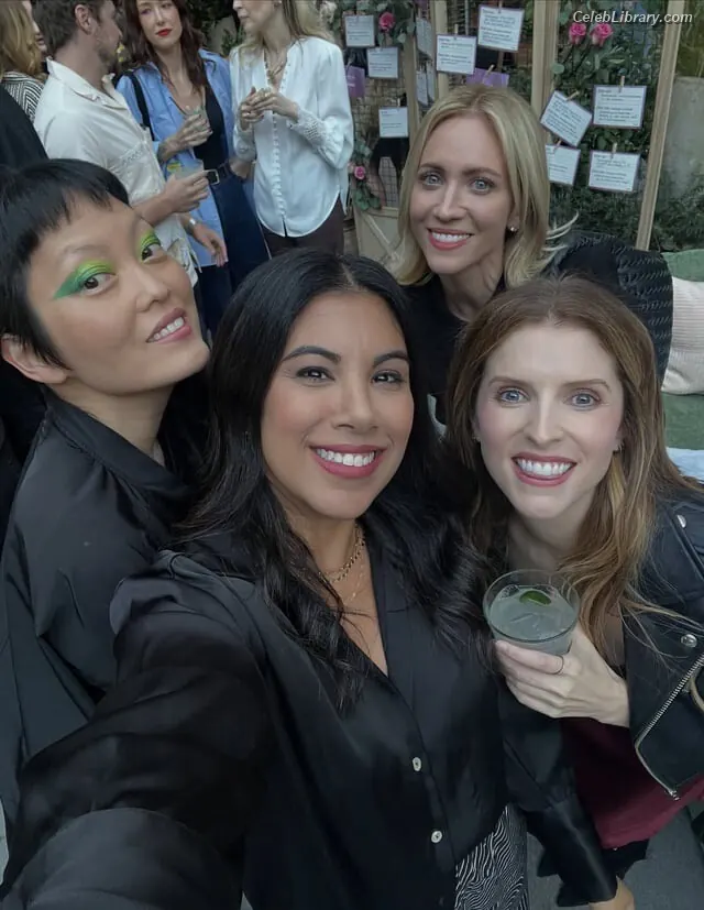 Anna Kendrick photo 19 of 1723