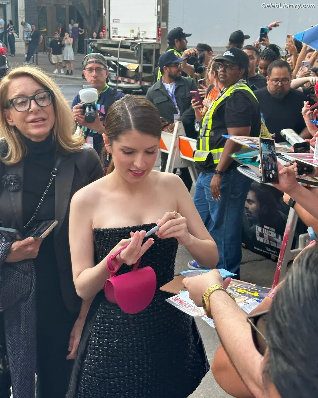 Anna Kendrick photo 19 of 1723