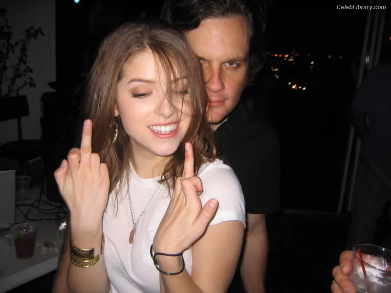 Anna Kendrick photo 1 of 1724