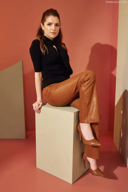 Anna Kendrick photo 14 of 1724