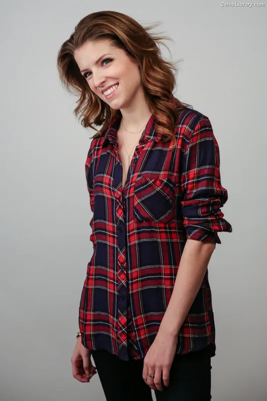 Anna Kendrick photo 19 of 1724