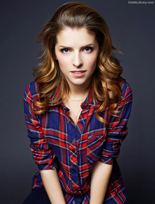 Anna Kendrick photo 23 of 1724