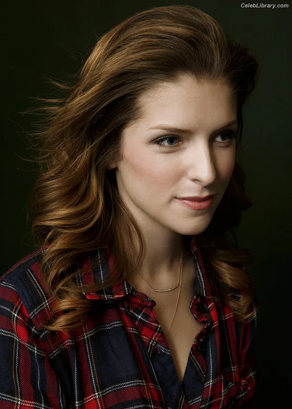 Anna Kendrick photo 4 of 1724