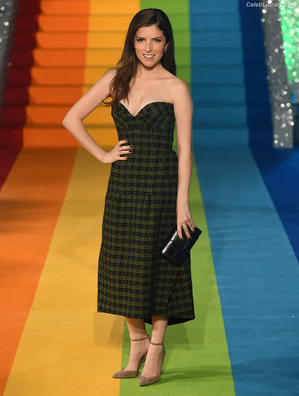 Anna Kendrick photo 24 of 1724