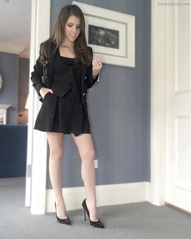 Anna Kendrick photo 9 of 1724