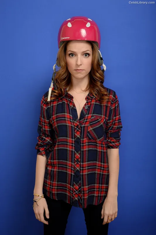 Anna Kendrick photo 13 of 1724