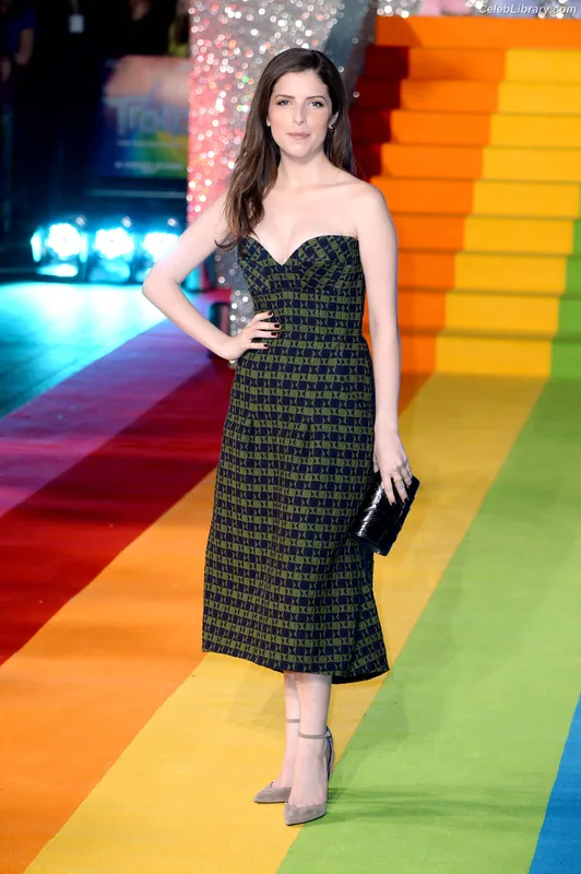 Anna Kendrick photo 6 of 1724