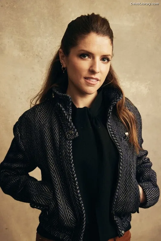 Anna Kendrick photo 17 of 1724